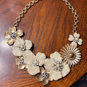 Stella & Dot Bloom Necklace RARE
